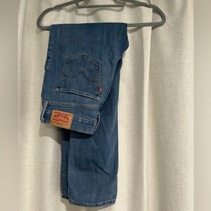 Levi’s 312 Jeans